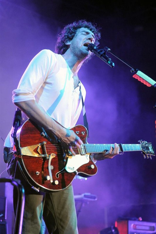 Lead Singer of Snow Patrol Dedicates the Song He Usually Dedicates for His Father to Lebanon!