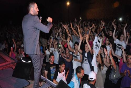 رامي عياش  يتألق  في تونس