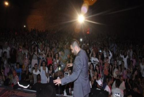 رامي عياش  يتألق  في تونس