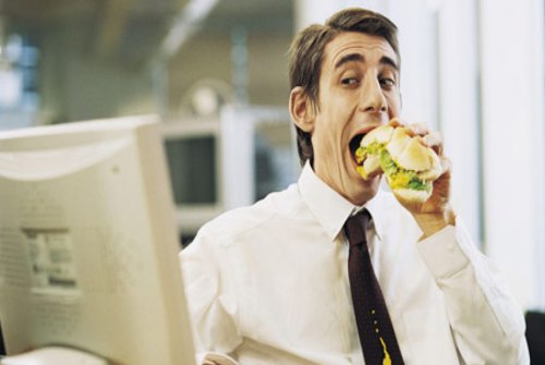 Office desk has 400 TIMES more bacteria than a toilet