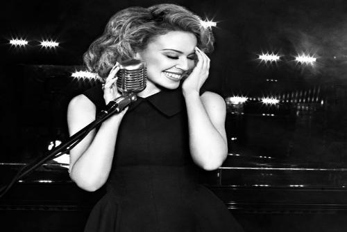 Kylie Minogue considers retiring