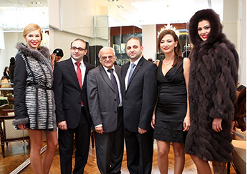 G.nasrallah Fourrure Opening