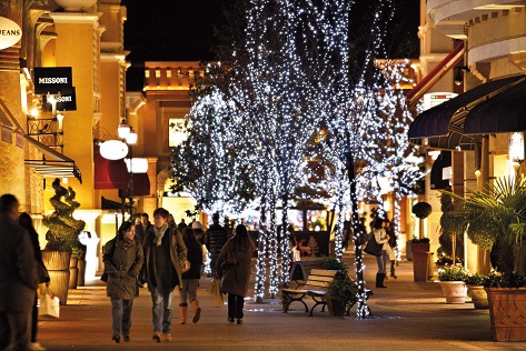 THE CHIC OUTLET SHOPPING VILLAGES HAVE WINTER WRAPPED UP IN A BOW