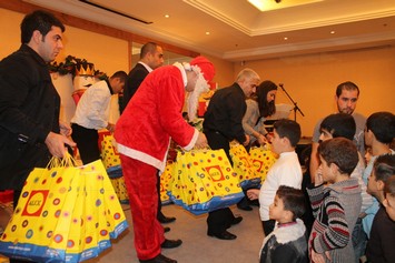 Gefinor Rotana Celebrates Christmas with the Children of  Tele Lumiere and Sa3adat Al Sama