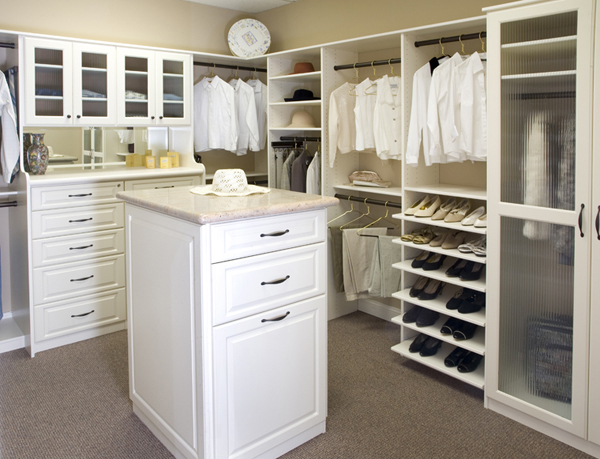 Exceptional Walk In Closets To Accentuate Your Fashion Collections