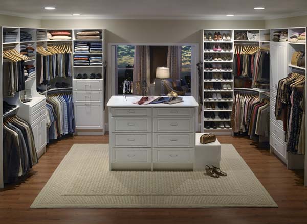 Exceptional Walk In Closets To Accentuate Your Fashion Collections