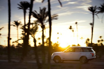 Jaguar Land Rover MENA Mirrors Strong Global Sales Performance in 2012