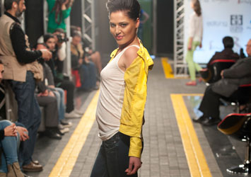 Eight Jeans Leads Denim Innovation with their Catwalk Show