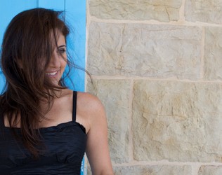 A fresh new twist on Lebanese songs  Maya Waked launches Helm Majnoon in Beirut, Dubai and Montreal