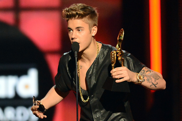 Justin Bieber Booed at Billboard Music Awards
