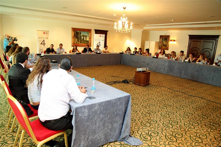 LGs Optimus G Smartphone a subject of interactive discussion between Lebanese media