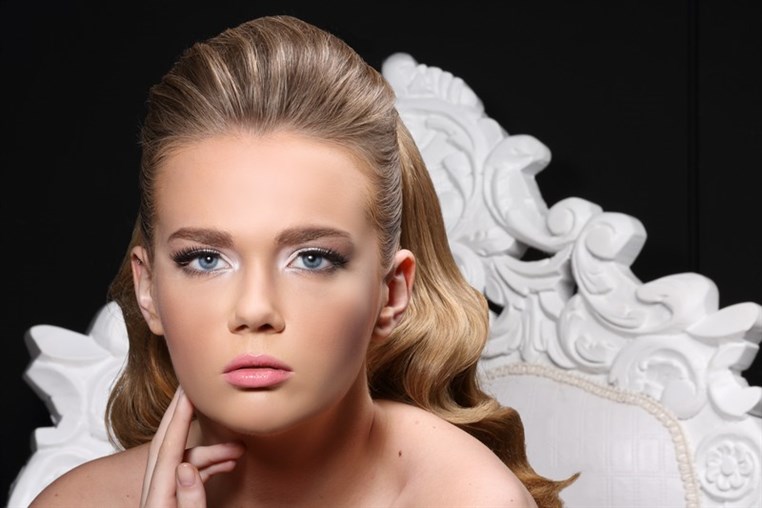 Contemporary set hairstyles presented by hairdresser Steve for the bride