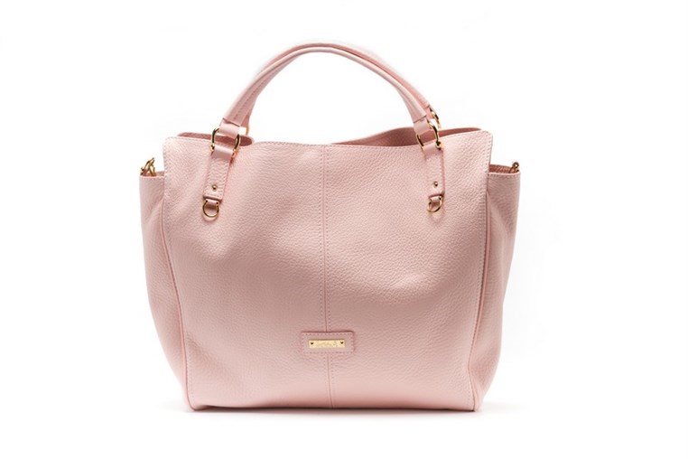 Musette brand was born 12 years ago in Romaine a love for luxury and elegance. 