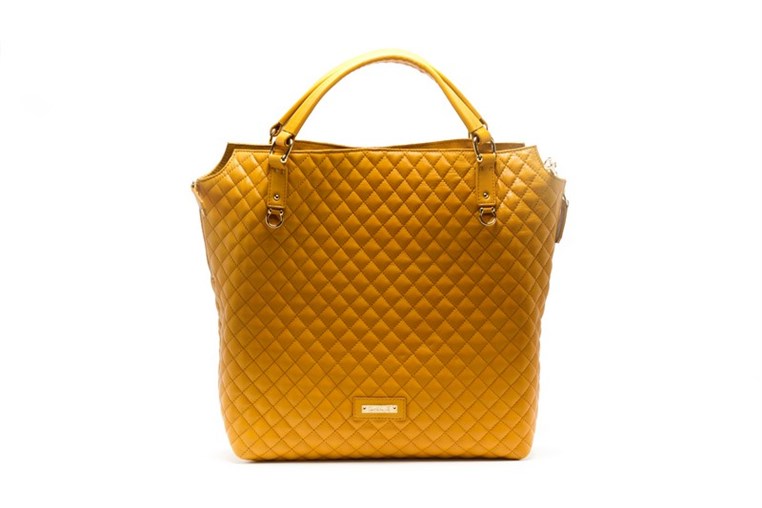 Musette brand was born 12 years ago in Romaine a love for luxury and elegance. 