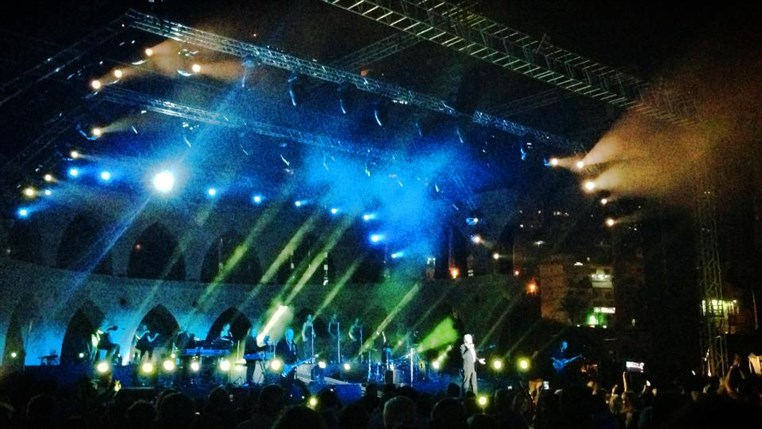 Michel Sardou Sings His Greatest Hits in Jounieh