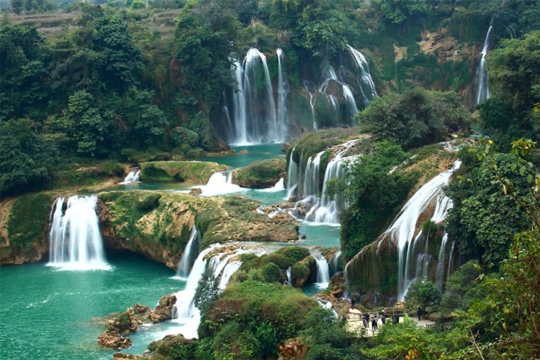 Detian Waterfall 
