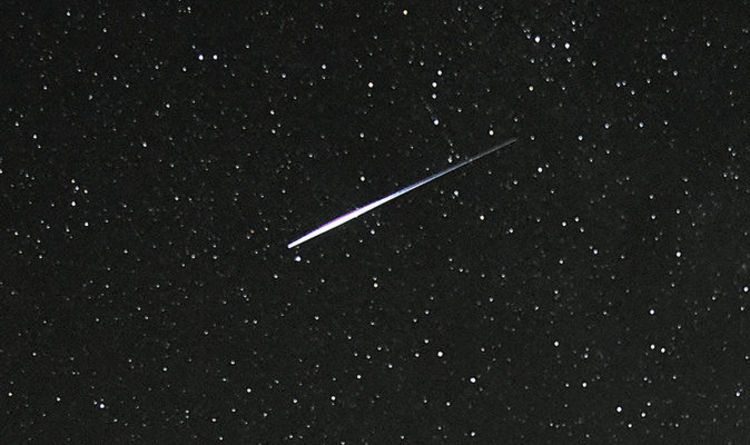 In Video: Meteor Travelling At 42 000 mph Rattles Buildings As It Explodes Above Earth