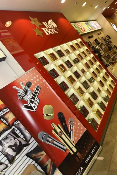 Virgin Megastore celebrates the debut of The Voice Perfume in Lebanon