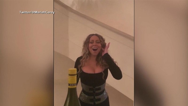 Mariah Carey Has Won the Bottle Cap Challenge