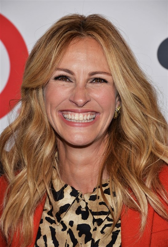 Julia Roberts gives George Clooney marriage advice