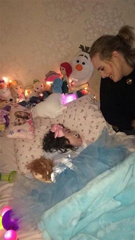 Adele makes seriously-ill Irish girls dream come true