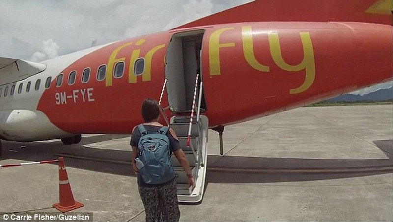 Hilarious moment couple discover they're the only ones on a flight 