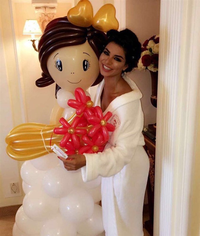 Rima Fakih Shares a Hot Picture While on Honeymoon