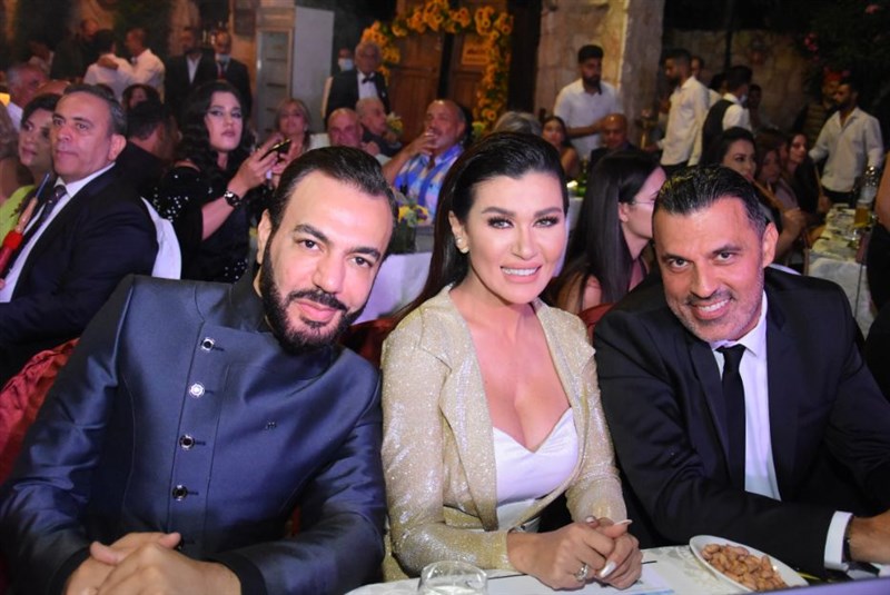 Dr. Anthony Fakhoury crowned Elise Hajjar Miss Zahle 2022