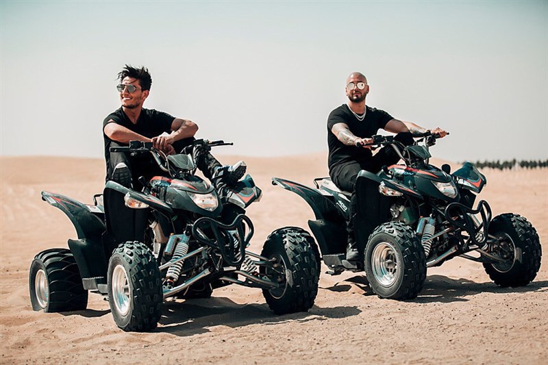Massari featuring Arab pop star Mohammad Assaf: Roll With It