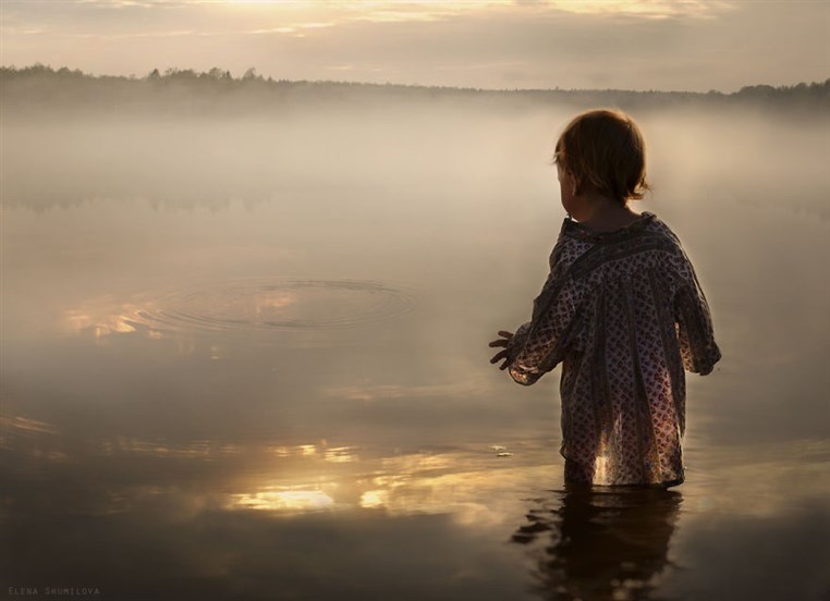 Russian Mother Takes Magical Pictures 
