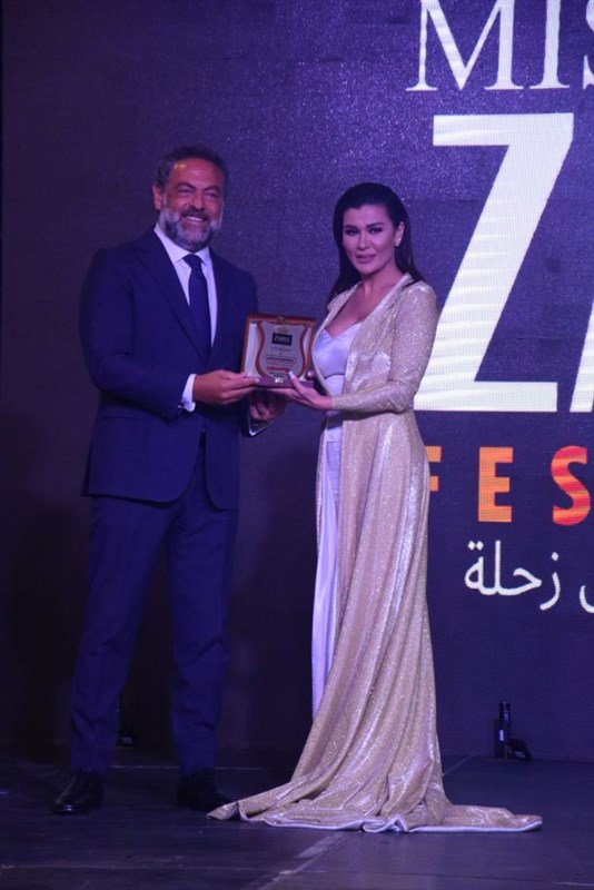 Dr. Anthony Fakhoury crowned Elise Hajjar Miss Zahle 2022