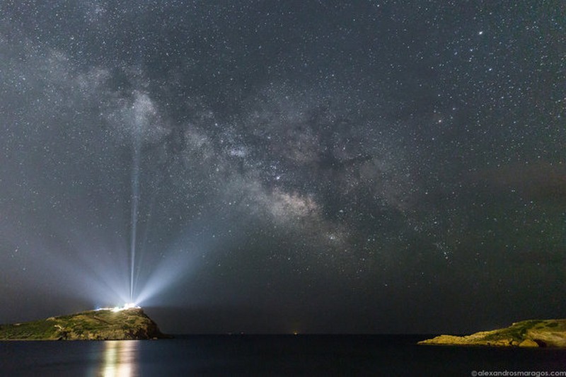 Breathtaking Photos Show The Milky Way As Seen From Greece