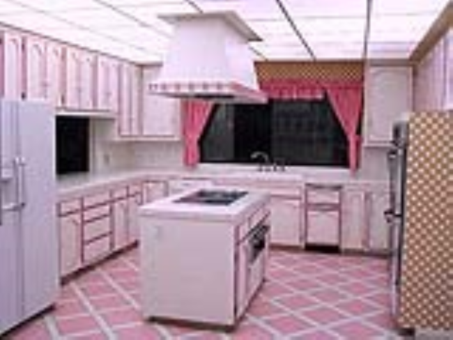 This Cold War Era Home Is Completely Charming
