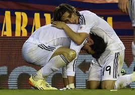 Gareth Bale helps Real Madrid beat Barcelona in Copa del Rey