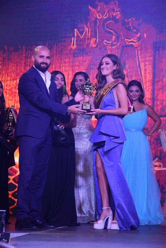 Dr. Anthony Fakhoury crowned Elise Hajjar Miss Zahle 2022