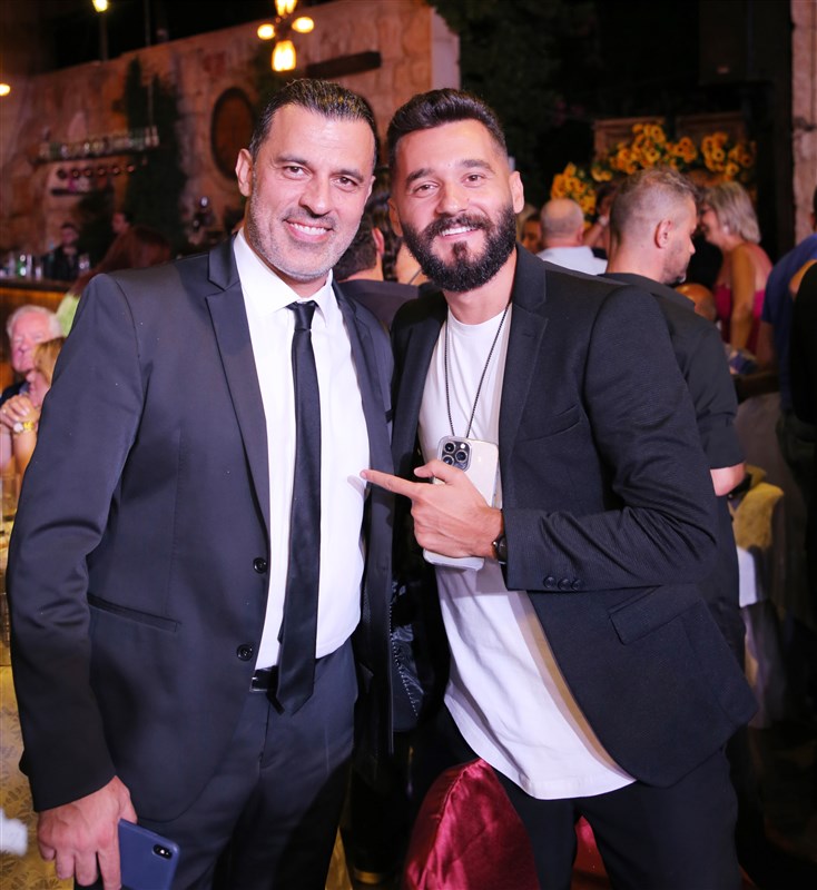 Dr. Anthony Fakhoury crowned Elise Hajjar Miss Zahle 2022