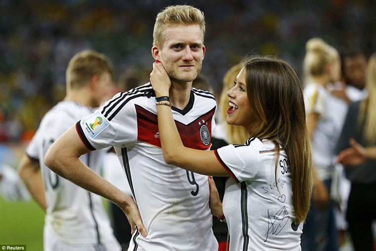 Germanys WAGs celebrate in style