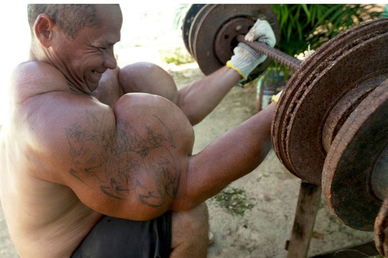 Brazilian Bodybuilder Admits His 29-Inch Biceps Are Fake