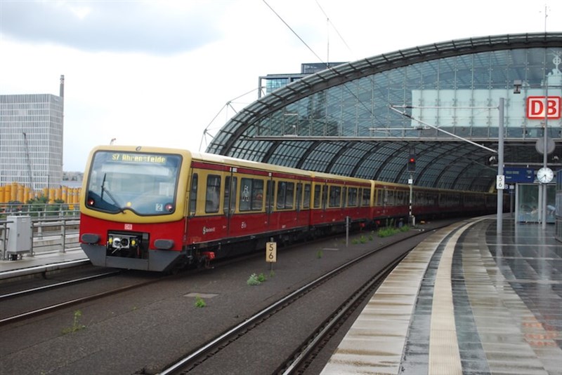 In Video: Man Who Climbed The Shard Films Himself Train Surfing In Berlin