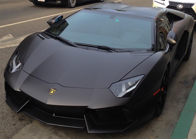 In Video: YouTuber Got Rid of his Lamborghini Because It Cost Too Much To Own