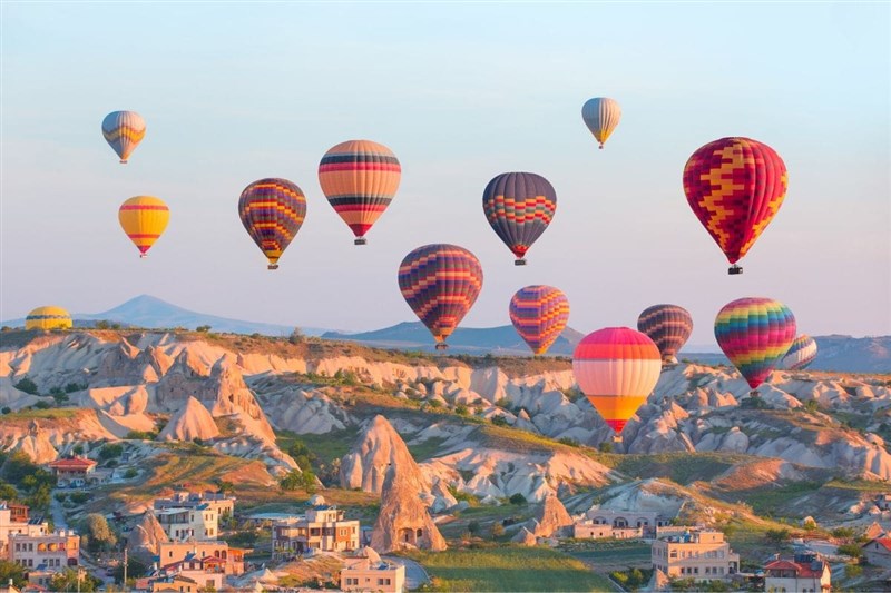 In Video: Man miraculously survives after falling out from hot air balloon