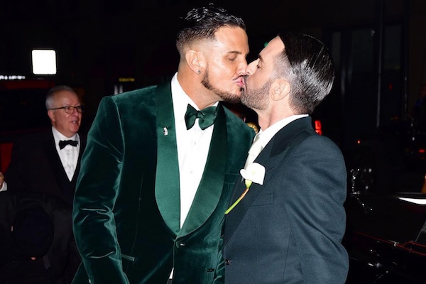 Fashion designer Marc Jacobs weds Char Defrancesco