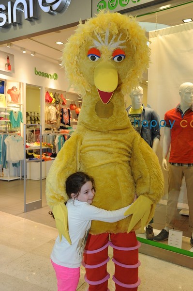 Big Bird and Bert Visit Lebanon