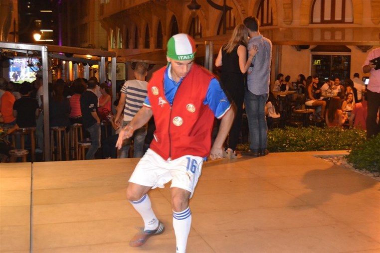 Virgin Megastore Lebanon Stunt at Uruguay Street