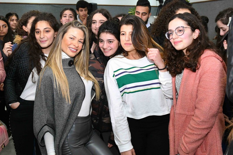 باميلا الكيك وفادي الخطيب يحفزان الطلاب في مسابقة AAA MADRASATI 