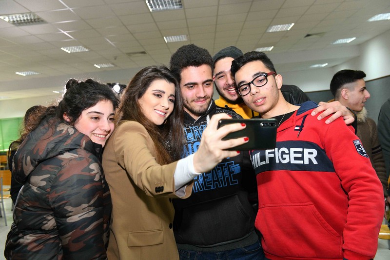 باميلا الكيك وفادي الخطيب يحفزان الطلاب في مسابقة AAA MADRASATI 
