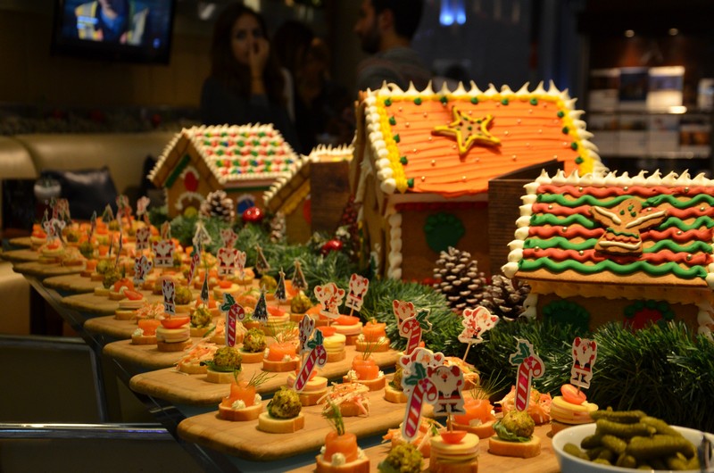 Raouche Arjaan by Rotana hotel early holiday reception