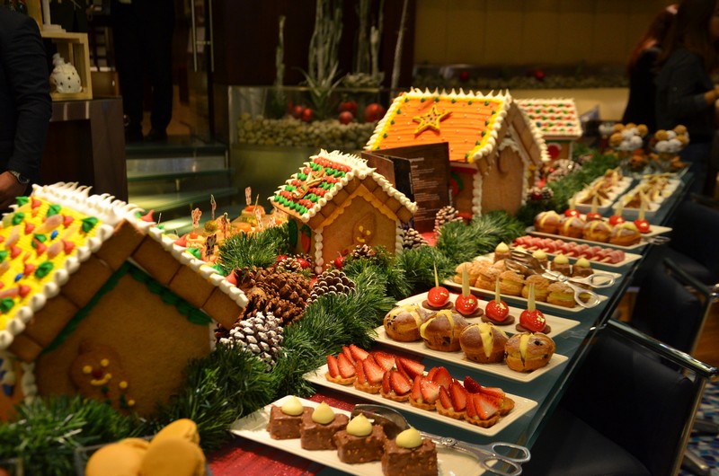 Raouche Arjaan by Rotana hotel early holiday reception