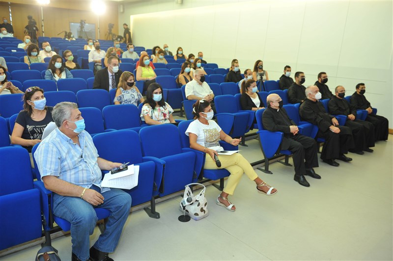 جامعة الروح القدس تقدّم مئتي منحة تعليميّة للطلاّب المتضرّرين من انفجار بيروت