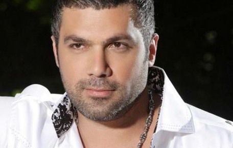 مفاجأة جميلة يخبئها فارس كرم 
